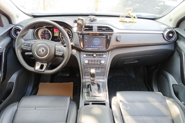 Used MG GS 2017 20T Automatic Prestige Edition Center Console