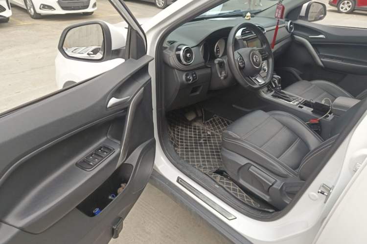 Used MG GS 2017 20T Automatic Luxury Edition Driver Seat