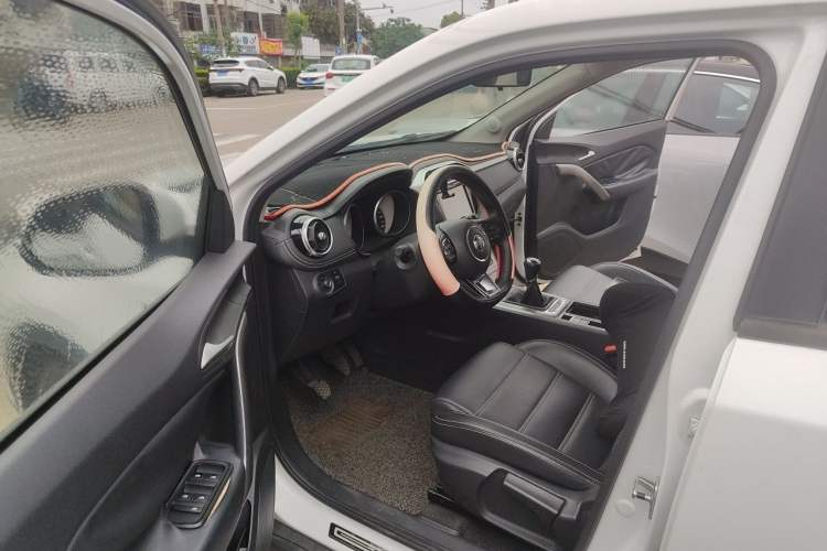 Used MG GS 2017 20T Manual Luxury Edition Driver Seat