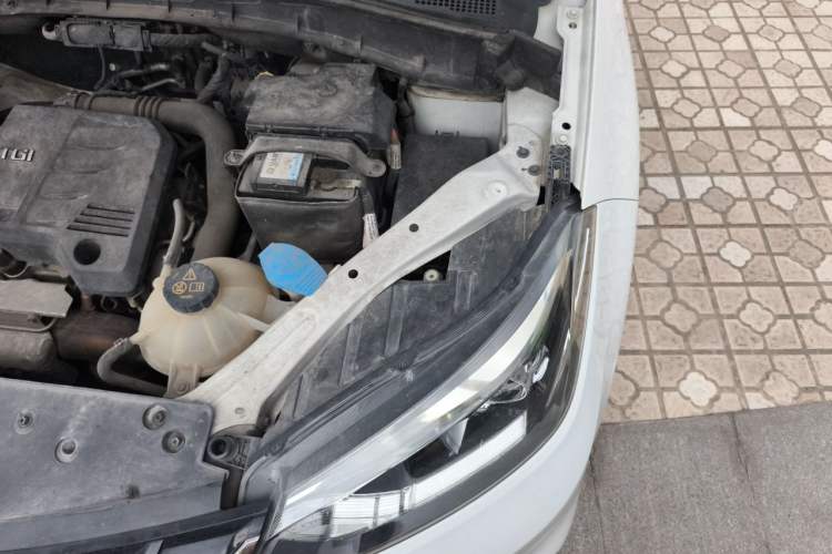 Used MG GS 2017 20T Automatic Prestige Edition Engine Bay Left