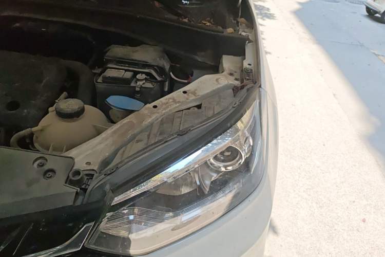 Used MG GS 2017 20T Manual Luxury Edition Engine Bay Left