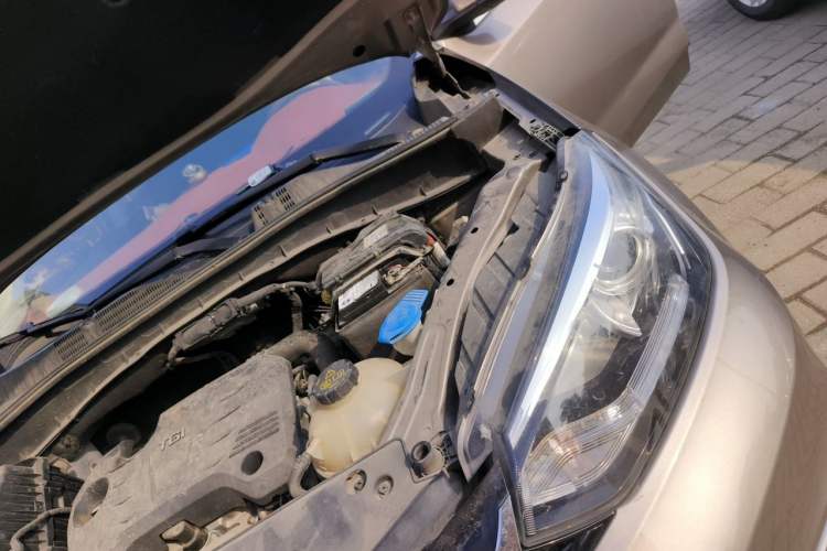 Used MG GS 2017 20T Manual Luxury Edition Engine Bay Left
