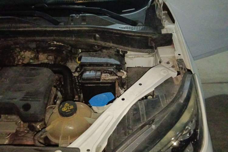 Used MG GS 2017 20T Automatic Prestige Edition Engine Bay Left