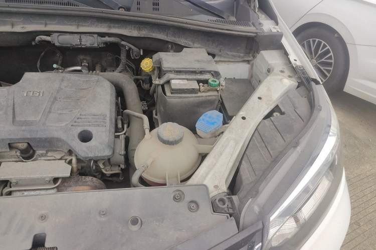 Used MG GS 2017 20T Manual Luxury Edition Engine Bay Left
