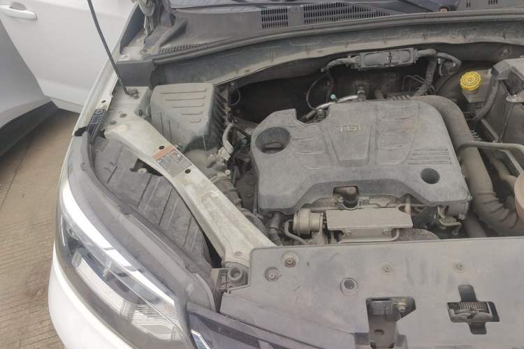 Used MG GS 2017 20T Manual Luxury Edition Engine Bay Right