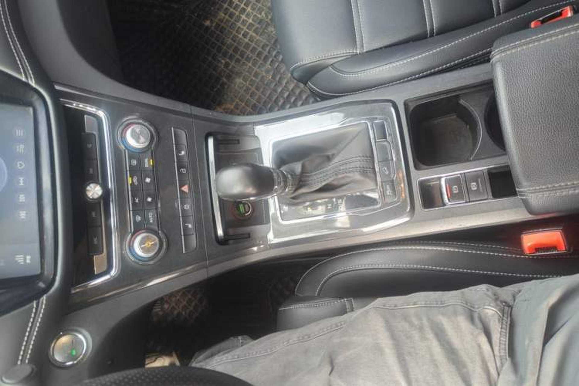 Used MG GS 2017 20T Automatic Prestige Edition Gear Lever