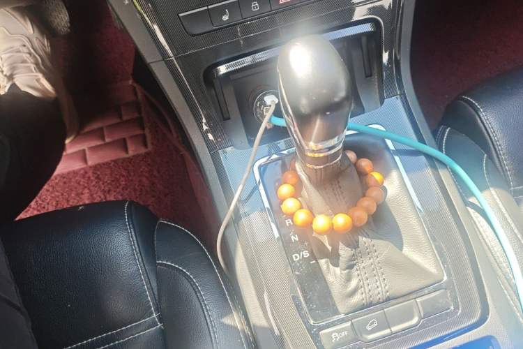 Used MG GS 2017 20T Automatic Prestige Edition Gear Lever