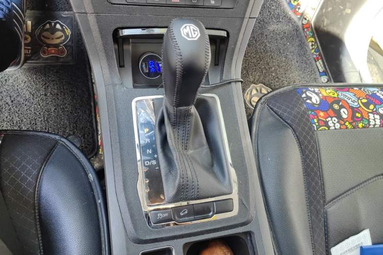 Used MG GS 2017 20T Automatic Prestige Edition Gear Lever