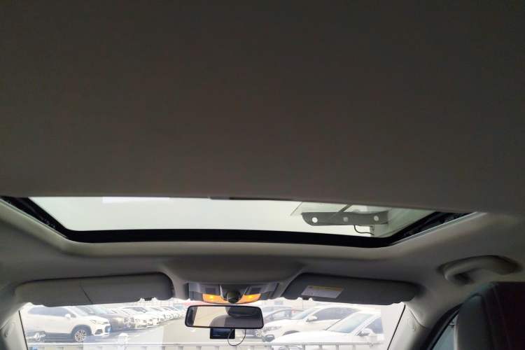 Used MG GS 2017 20T Automatic Luxury Edition Headliner