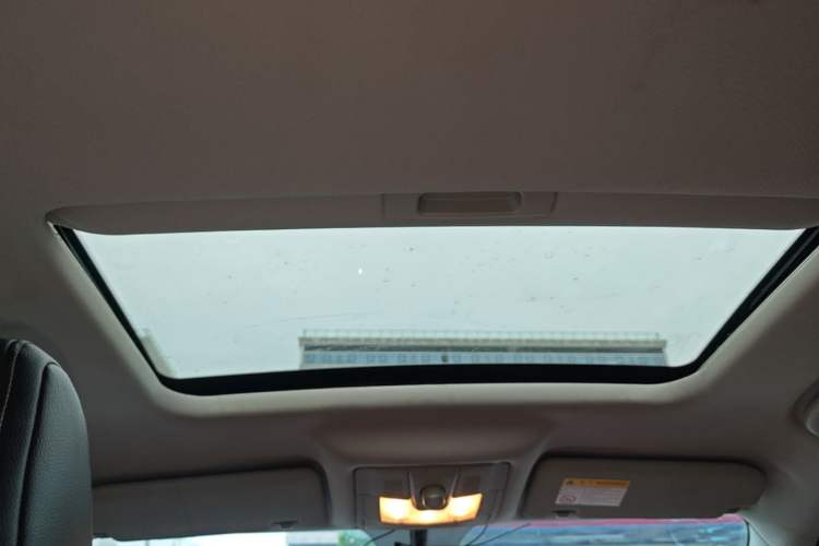 Used MG GS 2017 30T Automatic All-Wheel-Drive Flagship Edition Headliner