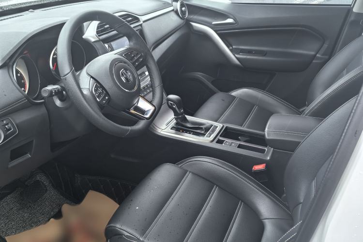 Used MG GS 2017 20T Automatic Luxury Edition Interior 11
