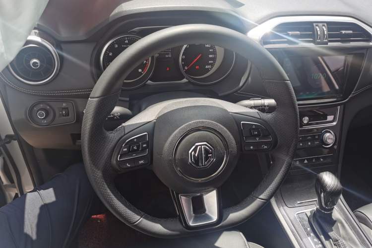 Used MG GS 2017 20T Automatic Prestige Edition Interior 2