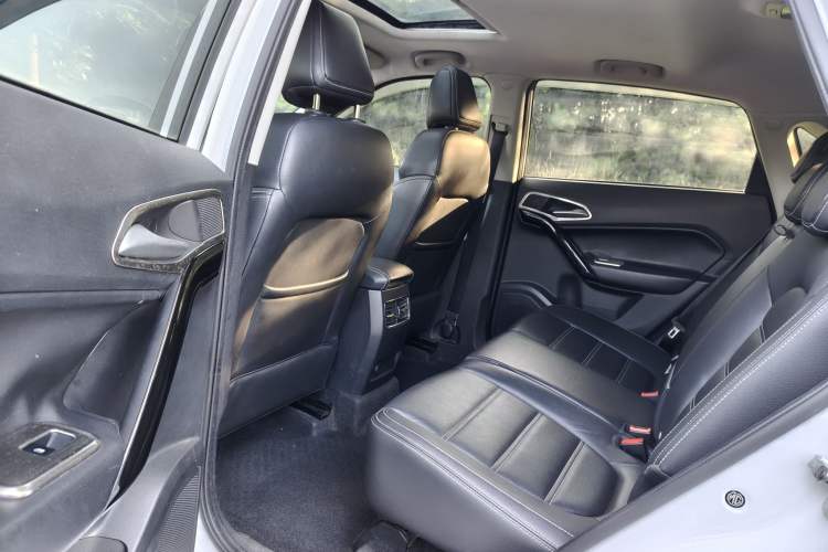Used MG GS 2017 20T Automatic Prestige Edition Interior 2