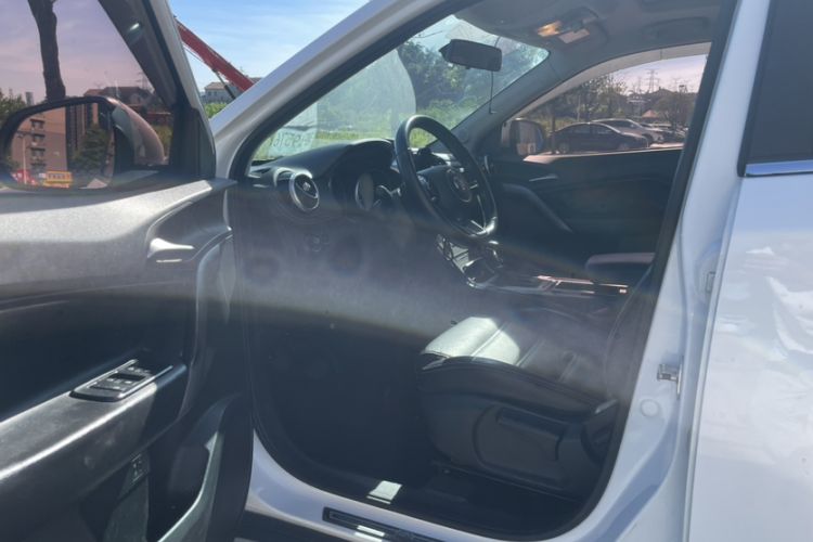 Used MG GS 2017 20T Automatic Luxury Edition Interior 2