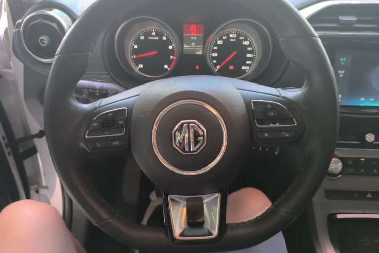Used MG GS 2017 20T Manual Luxury Edition Interior 2