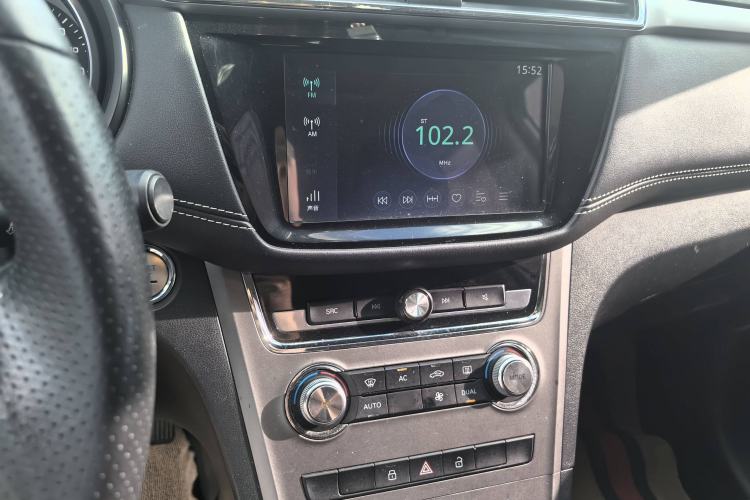 Used MG GS 2017 20T Automatic Luxury Edition Interior 3