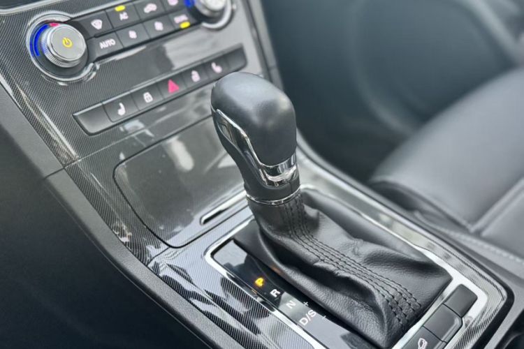Used MG GS 2017 20T Automatic Prestige Internet Edition Interior 3