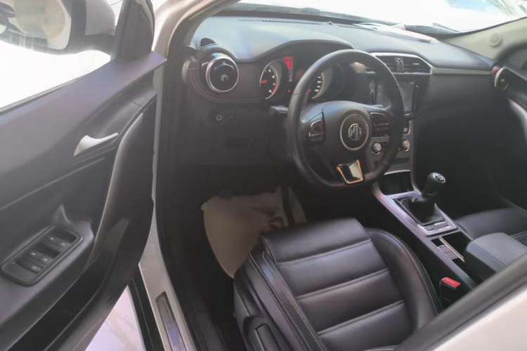 Used MG GS 2017 20T Manual Luxury Edition Interior 3