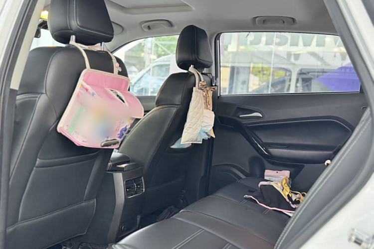 Used MG GS 2017 20T Automatic Prestige Internet Edition Interior 5