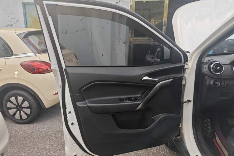 Used MG GS 2017 20T Automatic Luxury Edition Left Front Door Interior