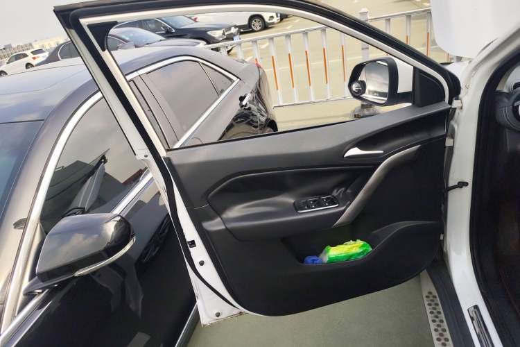 Used MG GS 2017 20T Automatic Luxury Edition Left Front Door Interior