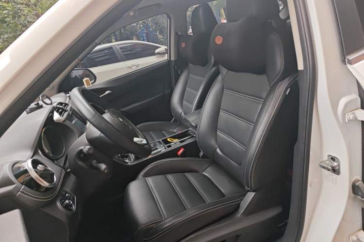 Used MG GS 2017 20T Automatic Prestige Edition Left Front Seat