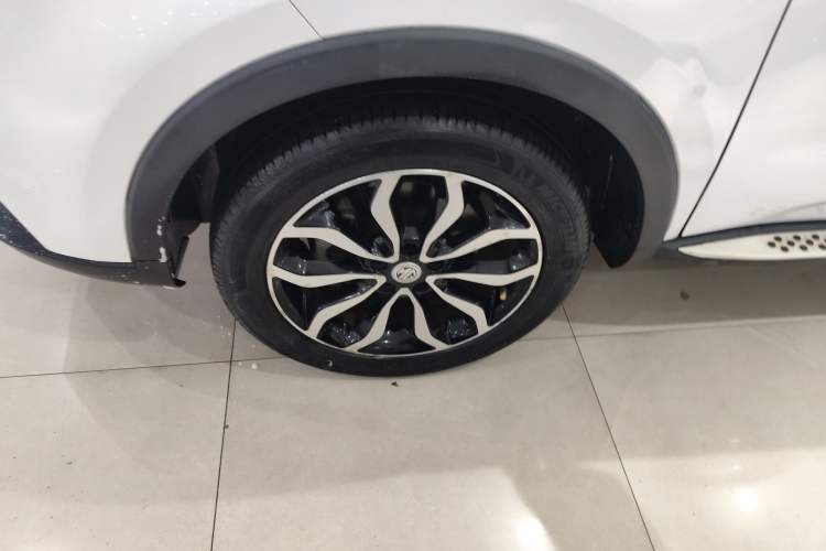 Used MG GS 2017 20T Automatic Prestige Edition Left Front Wheel Hub