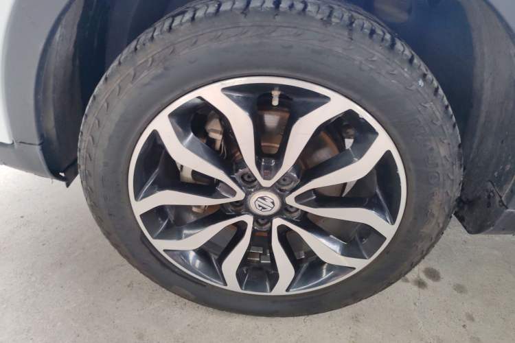 Used MG GS 2017 20T Automatic Prestige Edition Left Front Wheel Hub