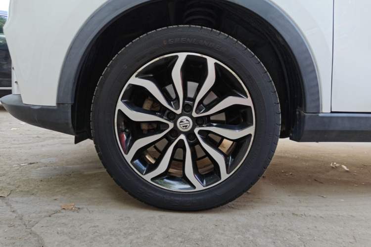 Used MG GS 2017 20T Automatic Prestige Edition Left Front Wheel Hub