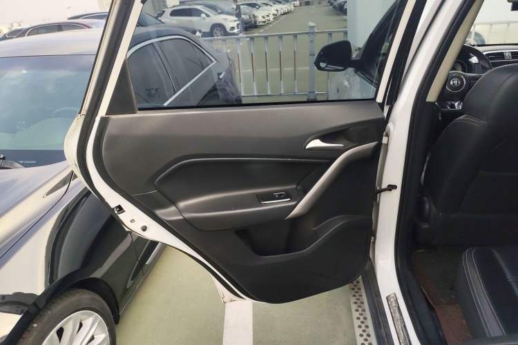 Used MG GS 2017 20T Automatic Luxury Edition Left Rear Door Interior