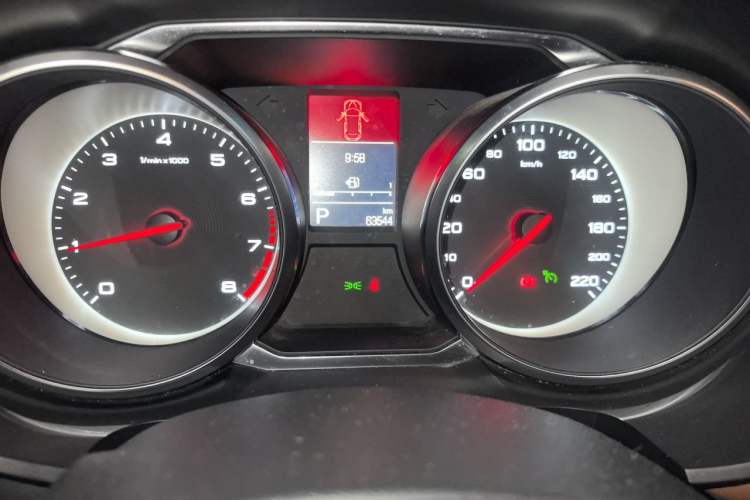 Used MG GS 2017 20T Automatic Prestige Edition Odometer Close Up