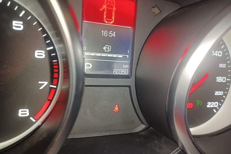 Used MG GS 2017 20T Automatic Luxury Edition Odometer Close Up
