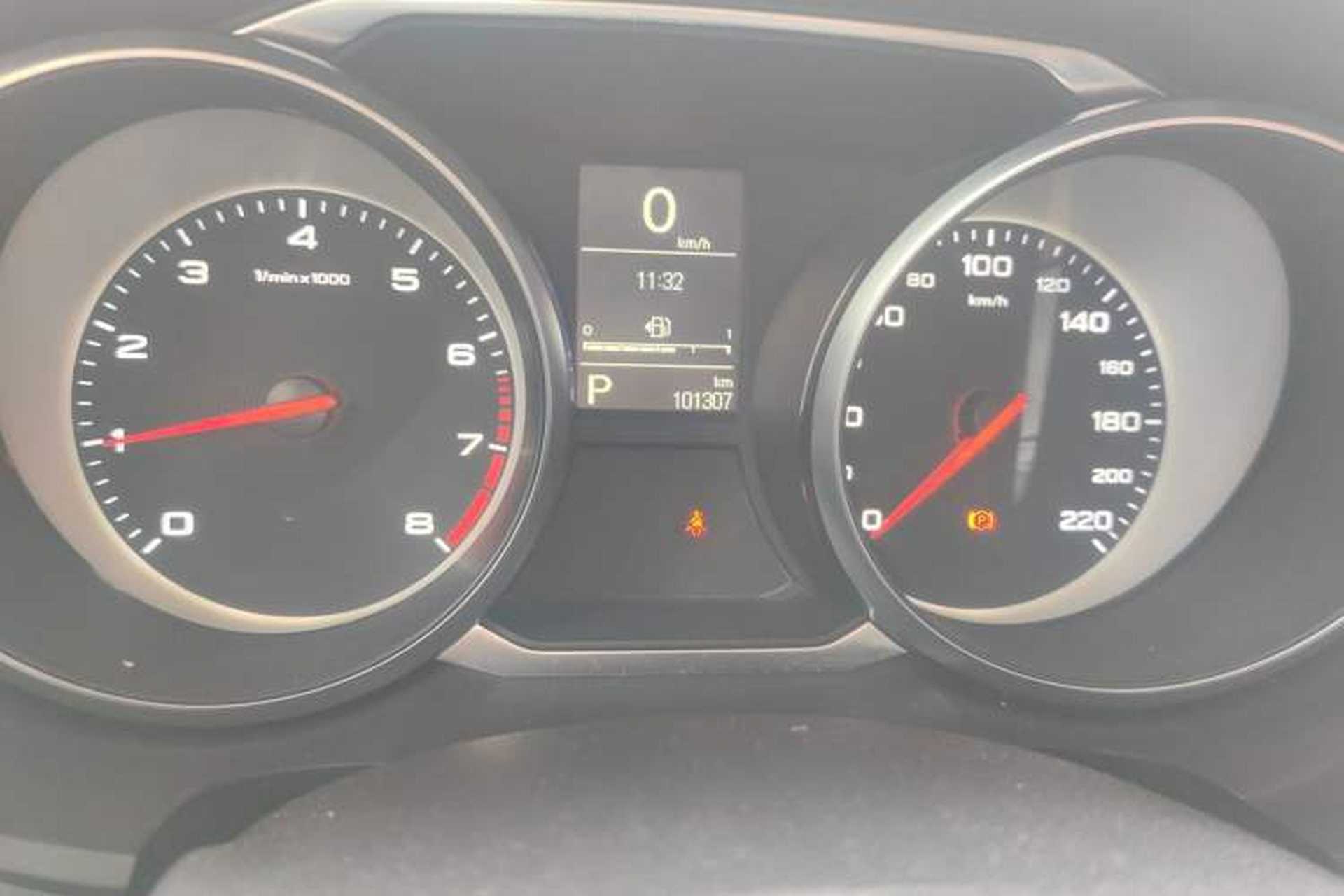 Used MG GS 2017 20T Automatic Prestige Edition Odometer Close Up