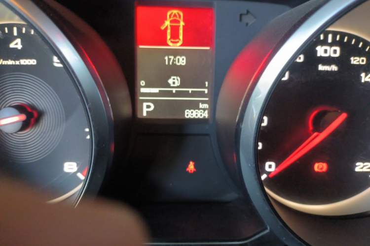 Used MG GS 2017 20T Automatic Prestige Edition Odometer Close Up