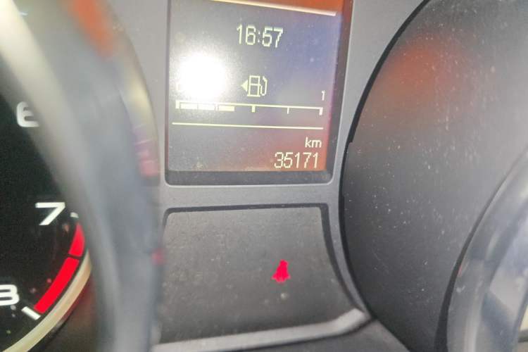 Used MG GS 2017 20T Manual Luxury Edition Odometer Close Up