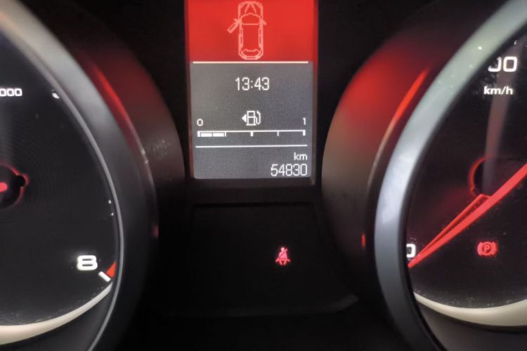 Used MG GS 2017 20T Manual Luxury Edition Odometer Close Up