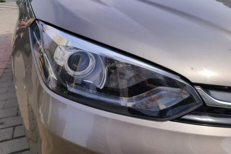 Used MG GS 2017 20T Manual Luxury Edition Right Front Headlight