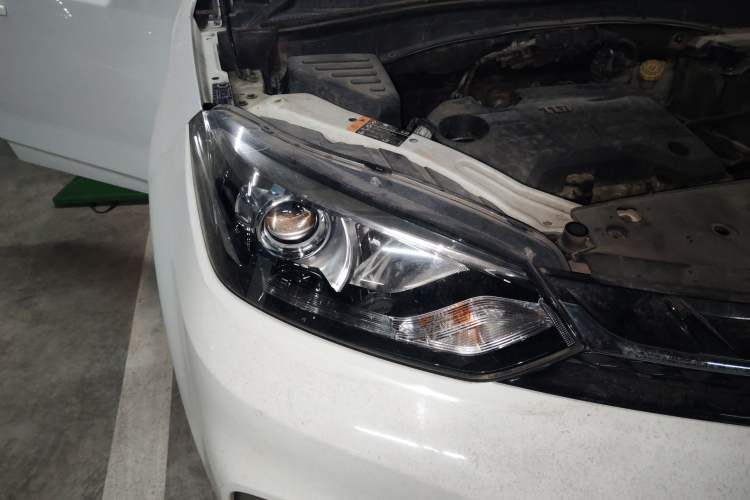 Used MG GS 2017 20T Manual Luxury Edition Right Front Headlight