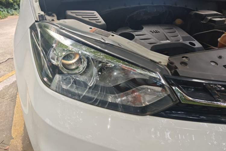 Used MG GS 2017 20T Manual Luxury Edition Right Front Headlight