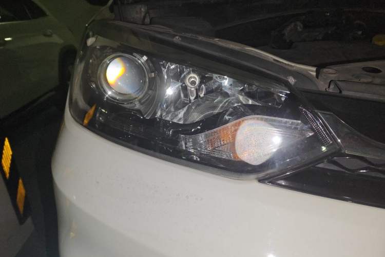 Used MG GS 2017 20T Manual Luxury Edition Right Front Headlight