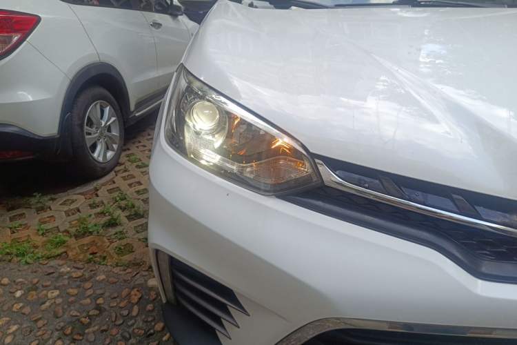 Used MG GS 2017 30T Automatic All-Wheel-Drive Flagship Edition Right Front Headlight