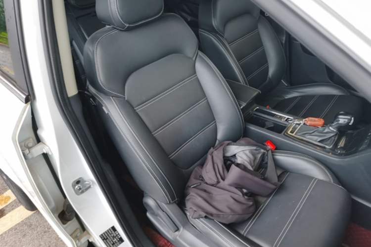 Used MG GS 2017 20T Automatic Prestige Edition Right Front Seat