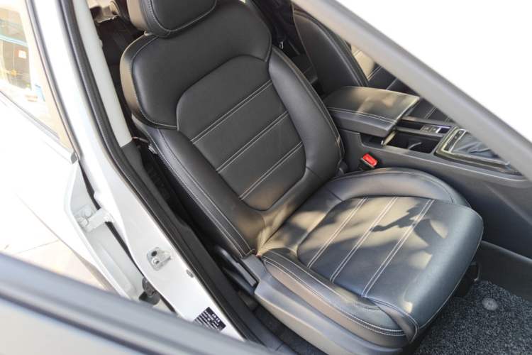 Used MG GS 2017 20T Automatic Prestige Edition Right Front Seat