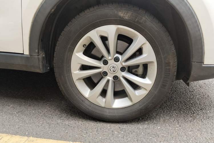 Used MG GS 2017 20T Manual Luxury Edition Right Front Wheel Hub
