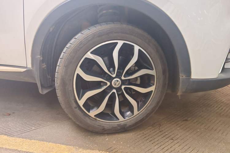 Used MG GS 2017 20T Manual Luxury Edition Right Front Wheel Hub