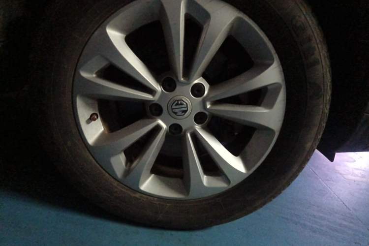 Used MG GS 2017 20T Automatic Luxury Edition Right Front Wheel Hub