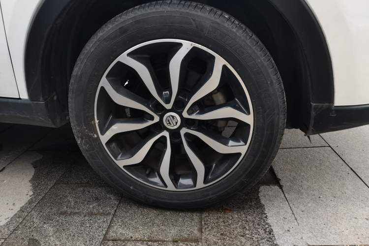 Used MG GS 2017 20T Automatic Prestige Edition Right Front Wheel Hub