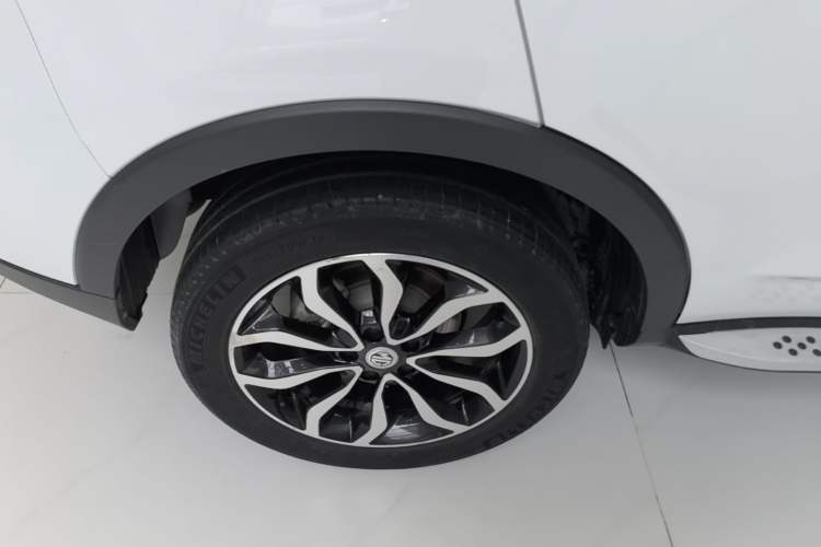 Used MG GS 2017 20T Automatic Prestige Edition Right Rear Wheel Hub