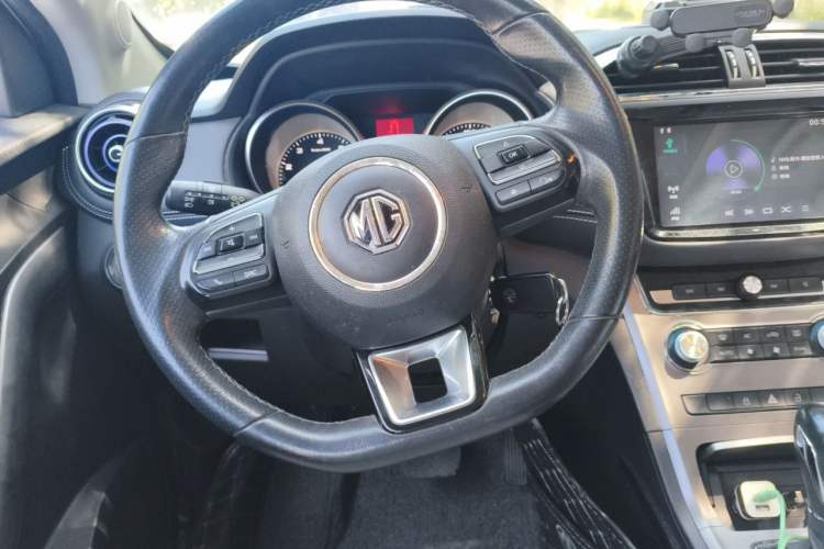 Used MG GS 2017 20T Automatic Luxury Edition Steering Wheel