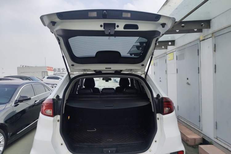 Used MG GS 2017 20T Automatic Luxury Edition Trunk
